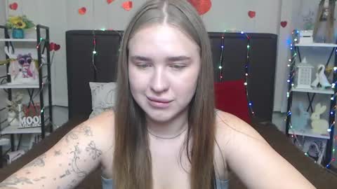LauraHlot online show from July 14, 5:50 pm