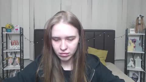 LauraHlot online show from September 20, 6:01 am