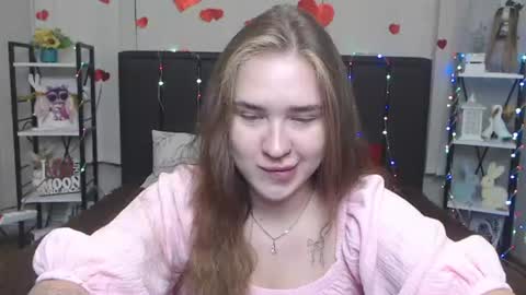 LauraHlot online show from July 15, 6:01 pm