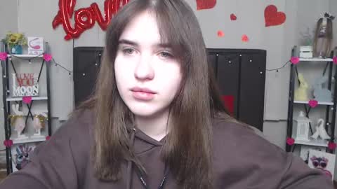 LauraHlot online show from February 25, 6:03 am