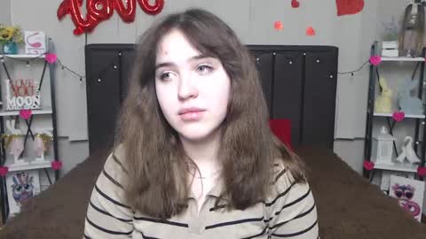 LauraHlot online show from February 20, 4:18 am