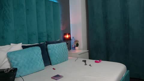 Snapshot of lauramirage chatting on February 16, 9:48 pm LauraMirage online show from February 16, 9:48 pm