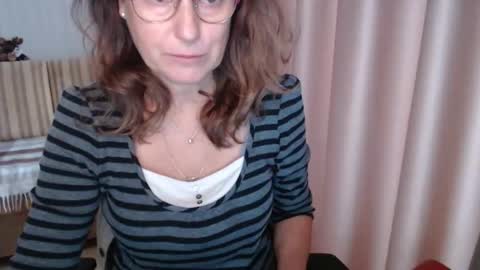 Lauraoven1 online show from October 23, 8:53 am