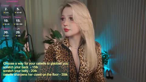 Snapshot of laurawifeness chatting on September 17, 6:44 am Laura online show from September 17, 6:44 am