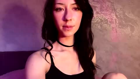 laurelimaino online show from July 22, 4:52 pm