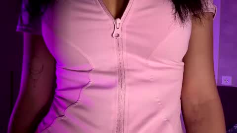 laurelimaino online show from August 8, 5:54 pm