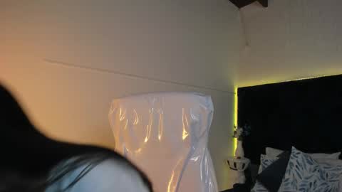 Lauren online show from January 14, 6:35 pm