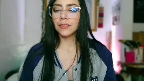 Lauren online show from June 11, 7:16 am