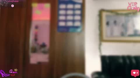 Lauren online show from April 3, 8:56 am