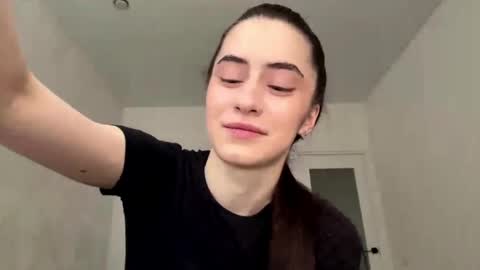 laurenadupuy online show from June 8, 2:07 pm