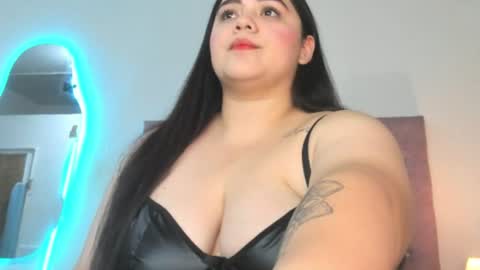 laurenlaine online show from July 2, 12:32 am