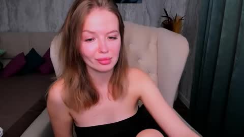 Snapshot of laurennhill chatting on October 8, 1:10 am laurennhill online show from October 8, 1:10 am