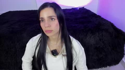 laurensmith9 online show from November 21, 10:56 pm