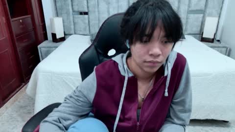 laurent online show from March 21, 8:19 am