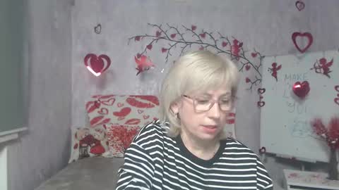 Lauren online show from February 7, 9:46 am