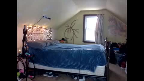 Lauren online show from January 16, 8:36 pm