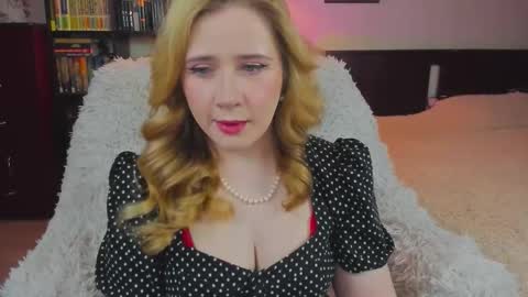 Snapshot of lavender_tender chatting on September 28, 7:52 pm Lav online show from September 28, 7:52 pm