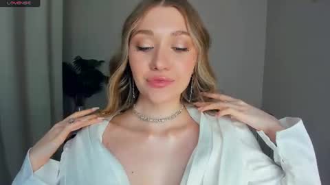 Jane online show from June 24, 10:42 pm