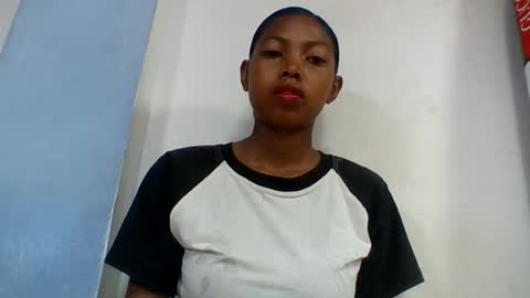 layah157855 online show from July 23, 4:31 am