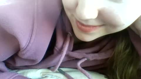 layannalea online show from February 13, 12:46 am