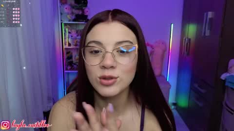 Layla online show from April 21, 6:48 pm