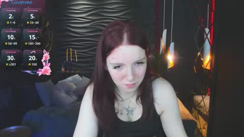 Snapshot of layla_glam chatting on October 9, 1:59 pm layla_glam online show from October 9, 1:59 pm