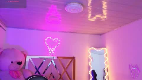 laylafoxy_tay online show from October 9, 3:54 am