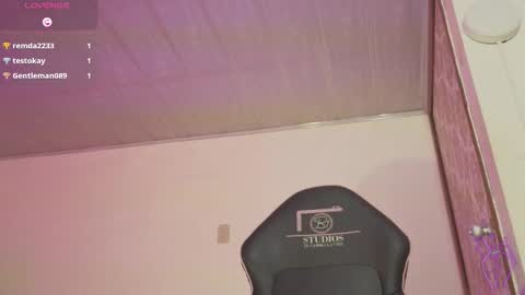 laylafoxy_tay online show from November 29, 4:38 am