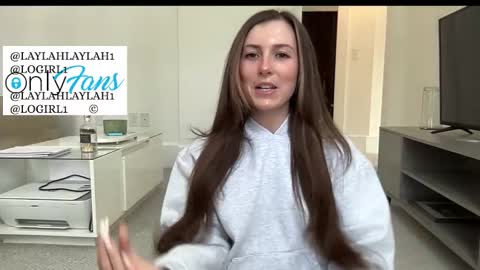 laylahlaylah1 online show from March 2, 4:35 pm