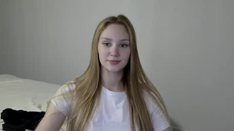 LaylaPretty001 online show from December 6, 8:59 am