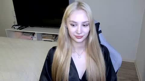 LaylaPretty001 online show from July 13, 4:13 am