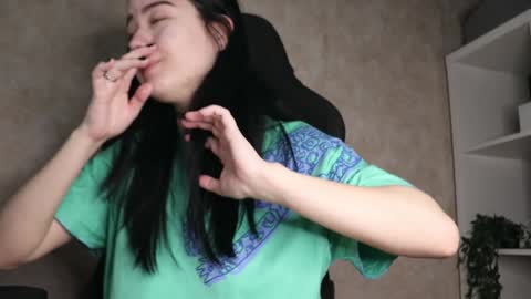 Lisa online show from January 4, 4:55 am