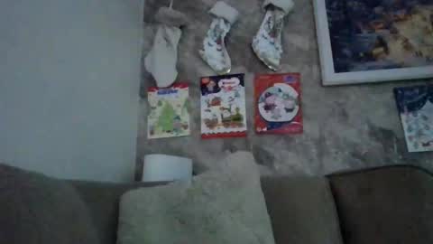 lea online show from December 1, 9:57 am