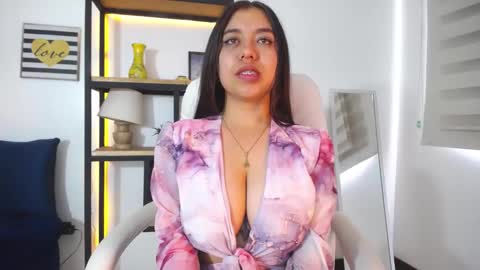 Snapshot of lea_velle chatting on January 31, 4:59 pm Lea Velle online show from January 31, 4:59 pm