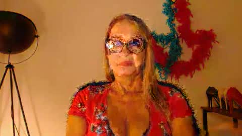 Snapshot of leadesire chatting on October 1, 2:11 pm LEA online show from October 1, 2:11 pm