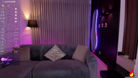 Leah  Greyy online show from December 28, 11:30 am