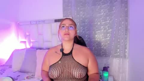 Leah  online show from April 9, 1:30 am