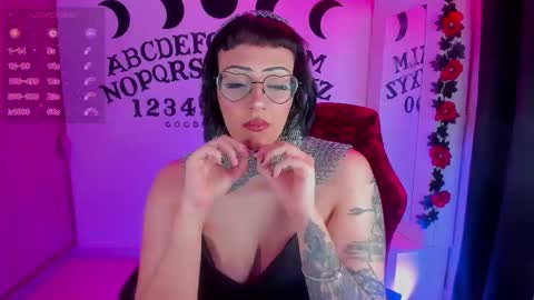  Leah   Independent Model  OF leahghoul666  online show from November 11, 2:18 am