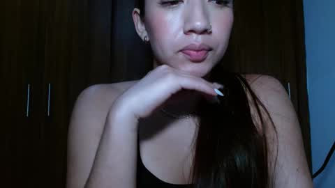 Snapshot of leanaalhub chatting on March 1, 4:15 am leanaalhub online show from March 1, 4:15 am