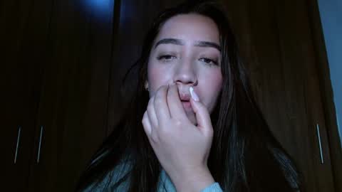 Snapshot of leanaalhub chatting on December 29, 2:17 am leanaalhub online show from December 29, 2:17 am