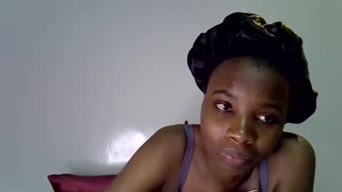 lee baby online show from May 8, 2:26 am