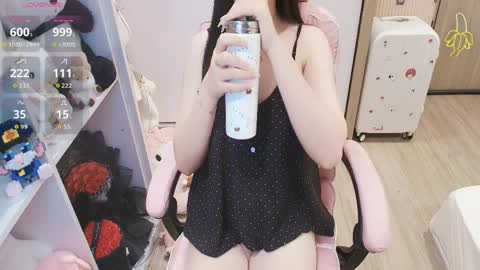 Lee online show from March 25, 11:57 am