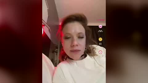 Leelou online show from July 31, 3:35 pm