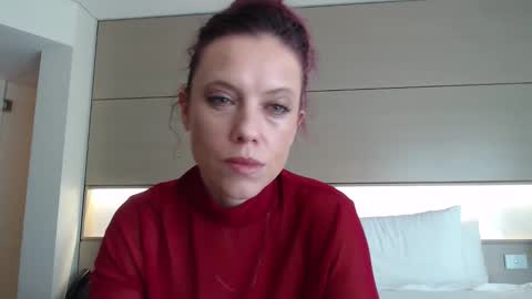 Leelou online show from May 7, 2:49 am