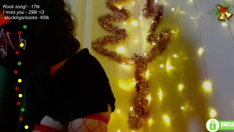 hey Im Leia and I love rock  online show from December 14, 8:47 pm