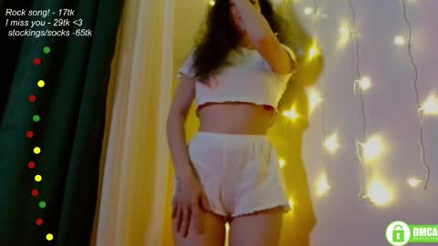 hey Im Leia and I love rock  online show from November 29, 8:24 pm