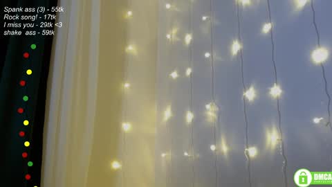 Snapshot of leia_bell chatting on February 1, 5:37 pm hey Im Leia and I love rock online show from February 1, 5:37 pm