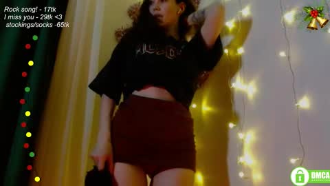 hey Im Leia and I love rock  online show from January 16, 8:38 pm