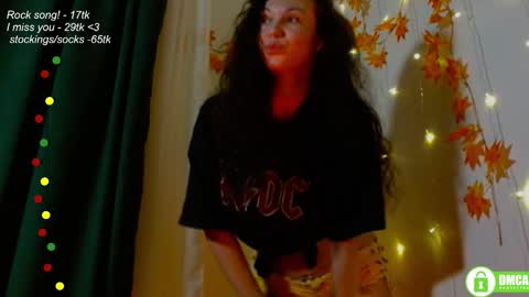 hey Im Leia and I love rock  online show from November 22, 8:22 pm