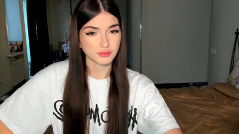 Leila online show from December 6, 5:20 am